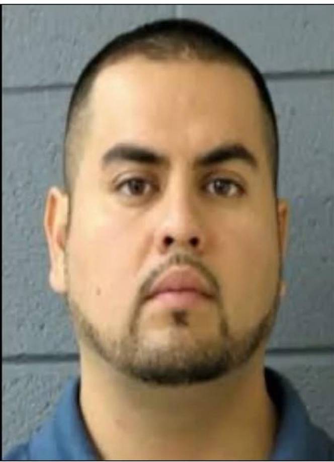 Luego de apuñalarla en múltiples ocasiones, las autoridades dijeron que Jiménez arrastró su cuerpo y la dejó en la tina del baño de su apartamento en el suburbio de Burbank, Illinois. 