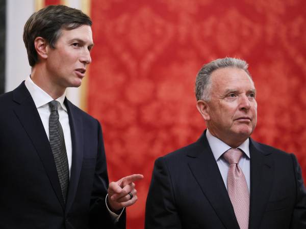 Los enviados de EE.UU, Jared Kushner (izquierda) y Steve Witkoff en Moscú. EFE/EPA
