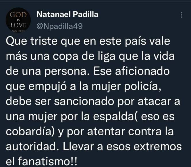 En las redes sociales los aficionados han expresado su repudio por lo ocurrido con la agresión a la mujer policía.