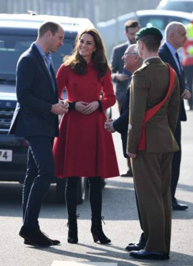 Kate Middleton y el príncipe William iniciaron su viaje de dos días a Irlanda del Norte este miércoles.<br/><br/>