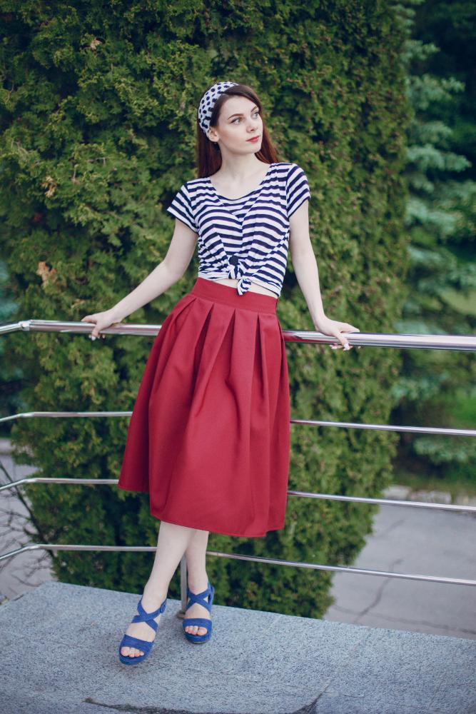 Tendencia en faldas: volumen, lunares y estilos claves