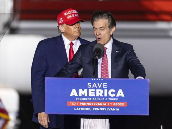 El Dr. Oz junto al presidente electo de EEUU, Donald Trump.