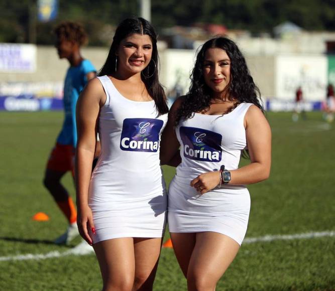 Así se transformaron las dos guapas edecanes en el estadio Marcelo Tinoco de Danlí.