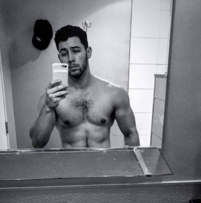 FOTOS: El nuevo aspecto físico de Nick Jonas que sorprende a todos y genera miles de críticas