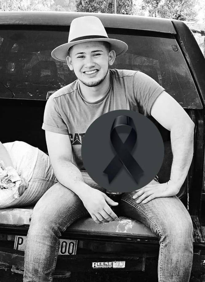 En su lugar de origen, familiares y amigos lloran la trágica muerte del joven, quien era muy conocido por su carisma. 