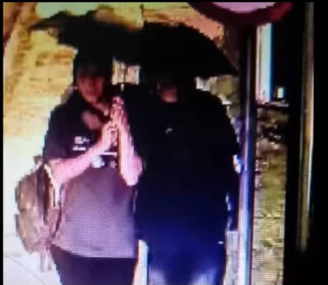 Las cámaras captraron cómo la atacó el presunto homicida. El imputado luego se robó el teléfono de la joven e intentó venderlo.