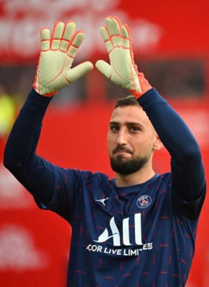 El portero italiano Gianluigi Donnarumma fue suplente y tuvo que ver el accionar del tico Keylor Navas.