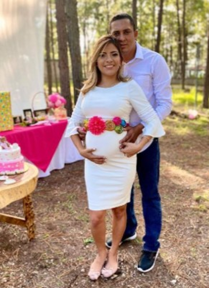 Las amigas y compañeros de Saraí como Loren Mercadal, Jacky Redondo, Laura Meza, entre otras no tardaron en felicitar a la feliz pareja y desearles lo mejor.