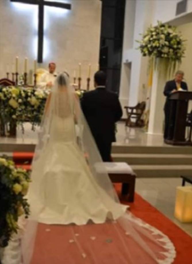 Según fuentes policiales, la captura debía realizarse tras finalizar la ceremonia religiosa en una iglesia católica de la urbanización Santa Elena, pero malas coordinaciones de última hora impidieron el operativo que finalmente sucedió por la madrugada del domingo.