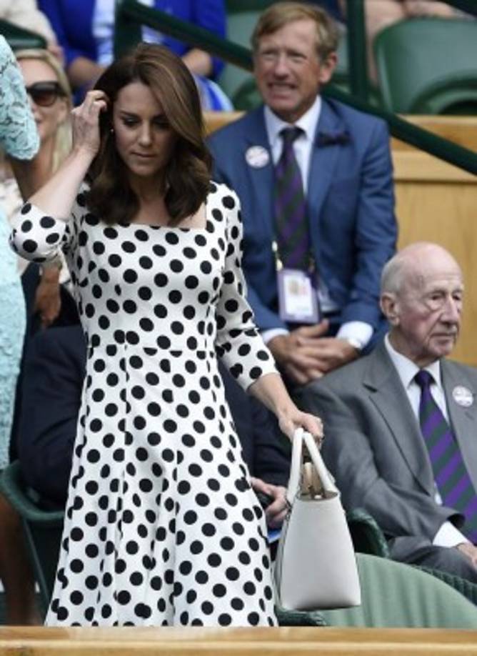 Medios británicos no han cesado de comparar el estilo de la duquesa con el de la reina española.