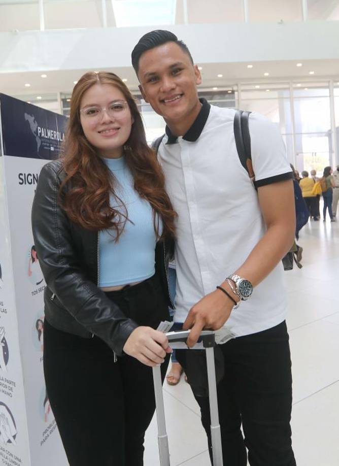 Previo a su viaje, el ahora legionario en la MLS, Denil Maldonado, se casó con su pareja de muchos años, Iving Bruni.