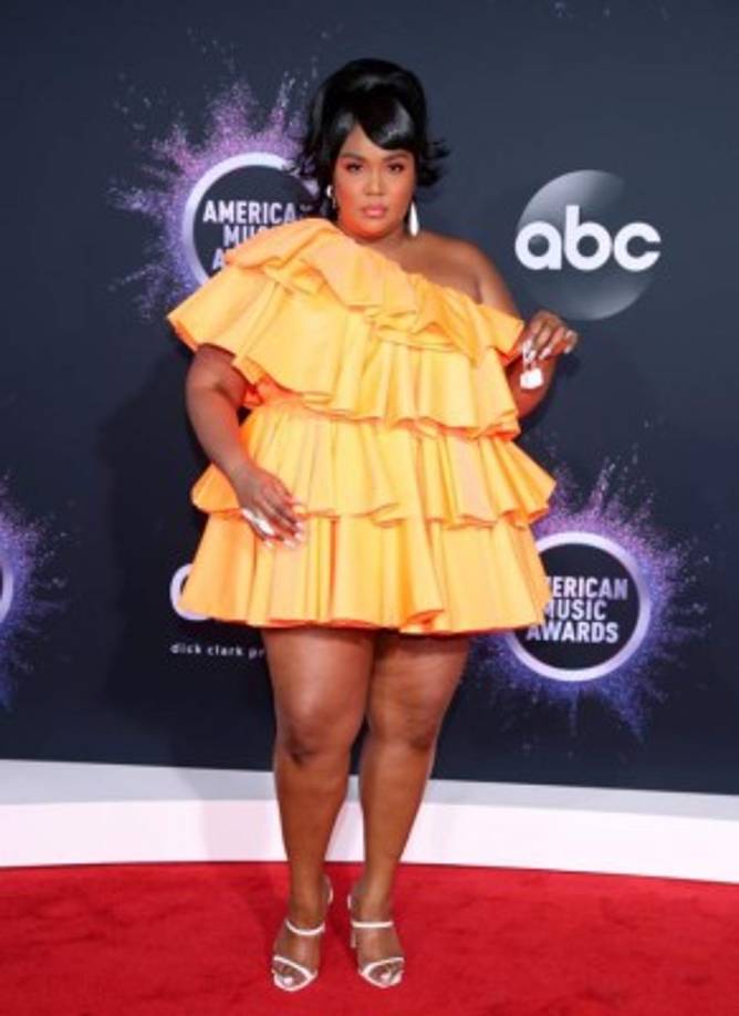 La cantante estadounidense Lizzo llega a los American Music Awards 2019 en el teatro Microsoft el 24 de noviembre de 2019 en Los Ángeles. AFP