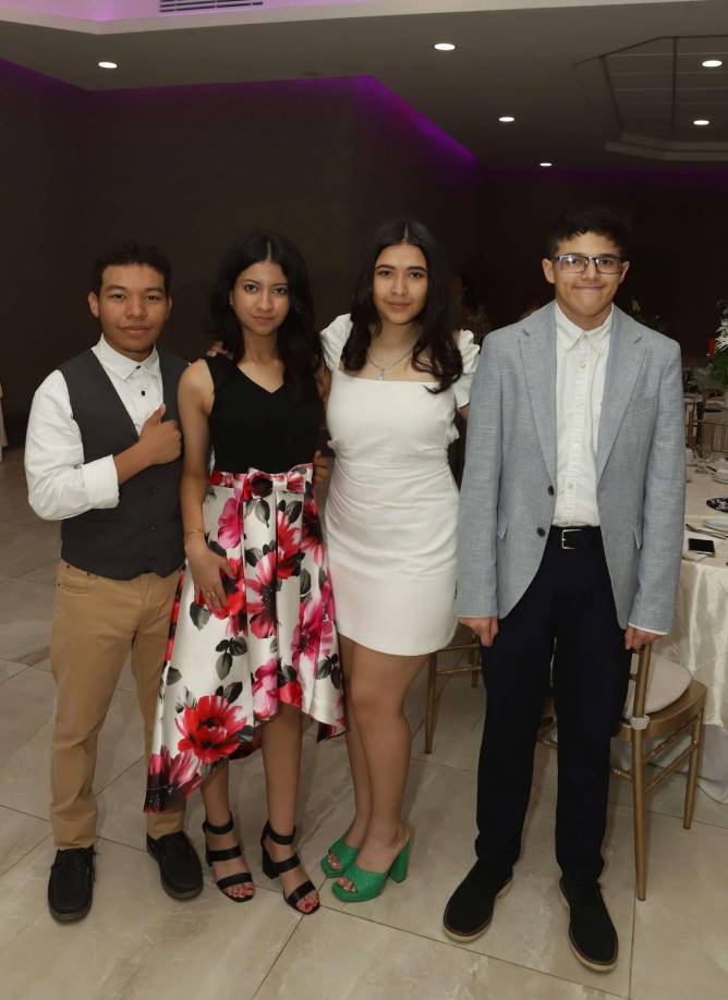 David Peña, Claudia Zepeda, Isis Ochoa y Richard Estrada