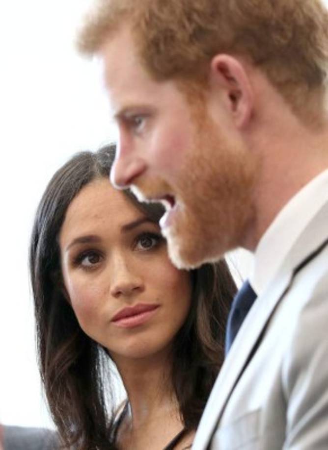 La pareja se casará en el Castillo de Windsor el 19 de mayo y Meghan ha expresado su deseo de 'comenzar de inmediato' con sus deberes oficiales y su deseo de facilitar el cambio, con un énfasis particular en las mujeres y los jóvenes.