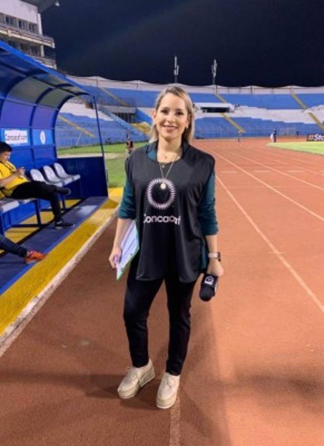 Tanya Rodríguez es la bella presentadora de Televicentro.