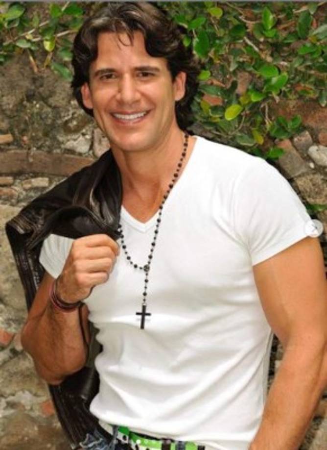 Jorge Aravena no reveló el nombre de la persona ni el medio al que pertenece, pero aseguró que gracias al poder que tiene ha truncado su carrera, la que ha formado con mucho esfuerzo y 'sin apadrinaje'.