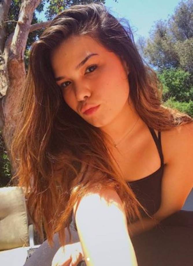 Su relación con Lovato sigue siendo muy buena, de hecho, la cantante compartió con sus seguidores la emoción de cuando De La Garza se graduó.