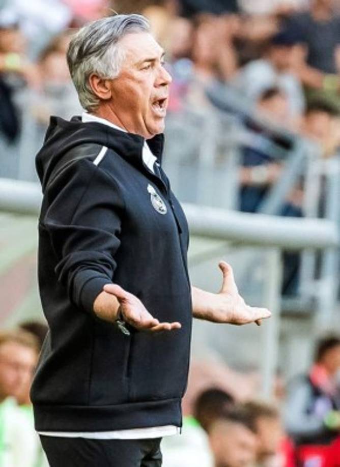 De acuerdo con diversos medios en España, Ancelotti tiene muy claro cuál será el esquema que utilizará para el debut del Real Madrid contra el Alavés, siendo el 4-3-3 su sistema de juego.