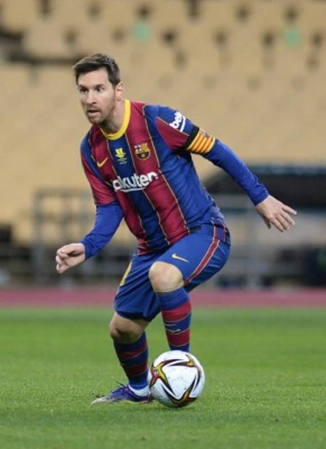 Lo curioso es que en la caso de Messi se considera “partido jugado” aquel en el que haya disputado al menos 45 minutos cuando en otros casos de la misma plantilla se cuentan por 60 minutos.