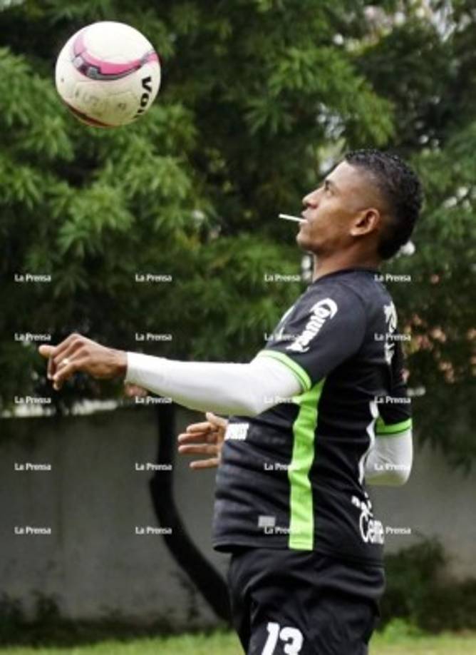 Costly aseguró que llega al Marathón para ser campeón. Se comprometió a “entregarme al máximo, a salir campeón, esa es la mentalidad de cada jugador, a todos los que me han escrito en redes sociales que venga a Marathón, hoy se les cumplió”.