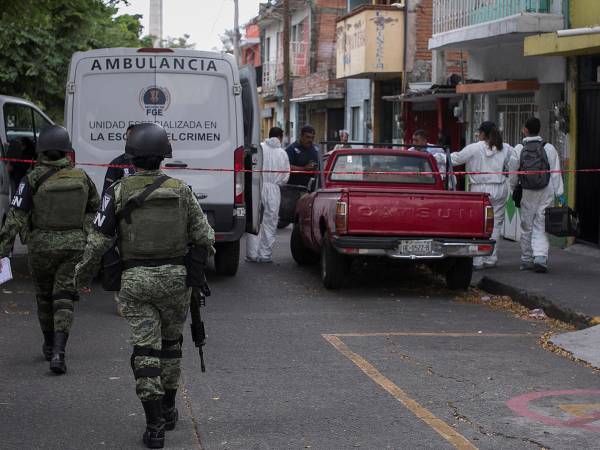 Agentes de la Guardia Nacional, resguardando la ciudad de Morelia en el estado de Michoacán.