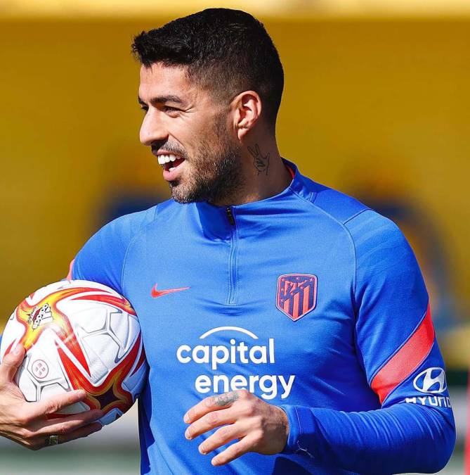  Luis Suárez: El uruguayo finaliza contrato a final de temporada con Atlético de Madrid y ha hecho saltar los rumores sobre una posible aventura en los Estados Unidos de la mano de David Beckham y su Inter de Miami.