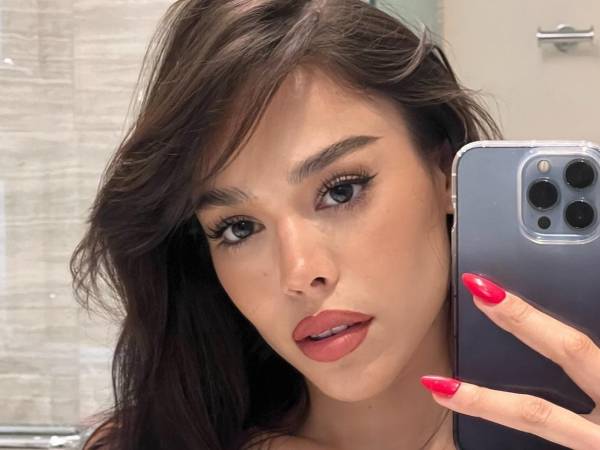 La cantante y actriz mexicana Danna, antes conocida como Danna Paola, reveló que aunque ha tenido una vida llena de felicidad a sus 29 años y sin ningún gran problema, hubo un momento en que pensó en quitarse la vida. La revelación la hace durante la promoción del documental “Danna: tenemos que hablar” que estrena el 27 de noviembre en Disney+.