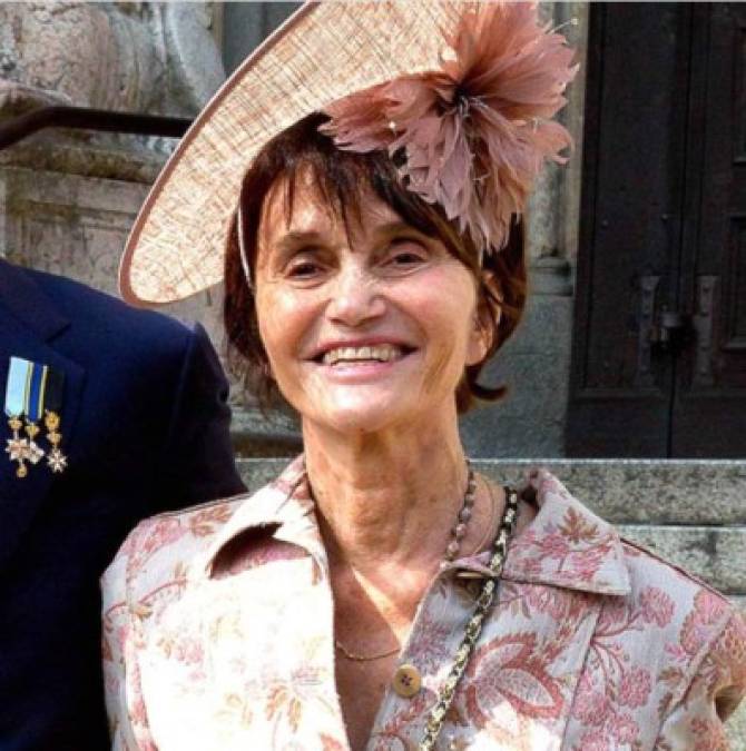 María Teresa de Borbón-Parma – 86 años<br/>+ 26 de marzo de 2020<br/><br/>La prima del Rey Felipe VI y conocida como 'la princesa roja’ es una de las primeras miembros de la realeza en sucumbir al COVID-19.<br/>