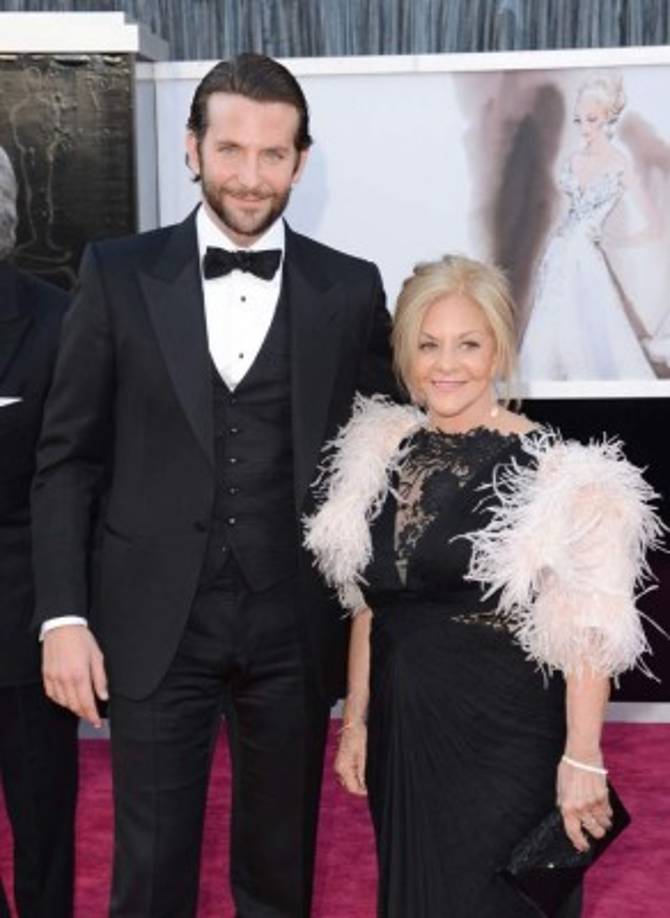 Bradley Cooper -Gloria Cooper<br/>