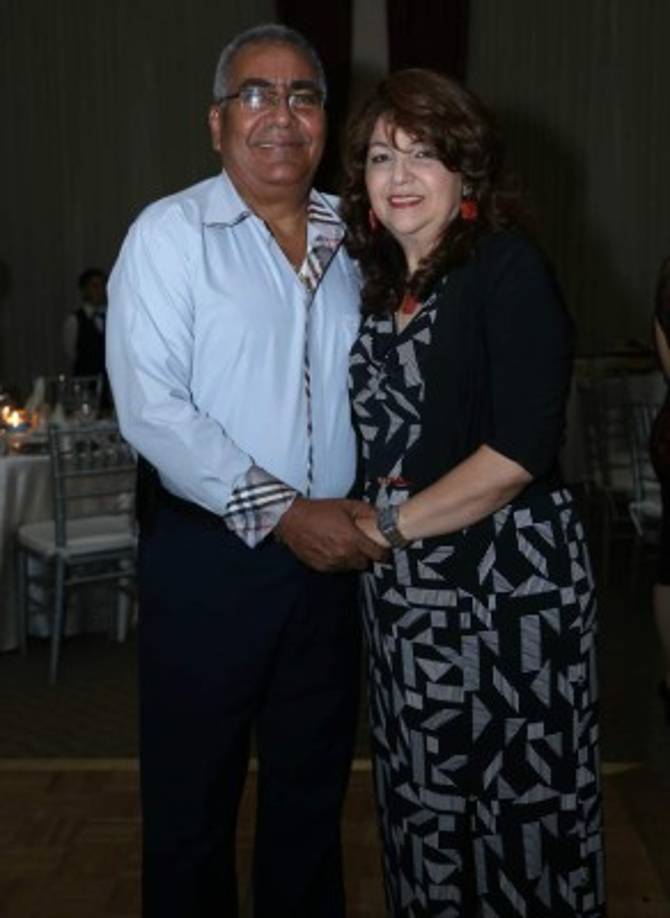 Ricardo y Lorena Irías.