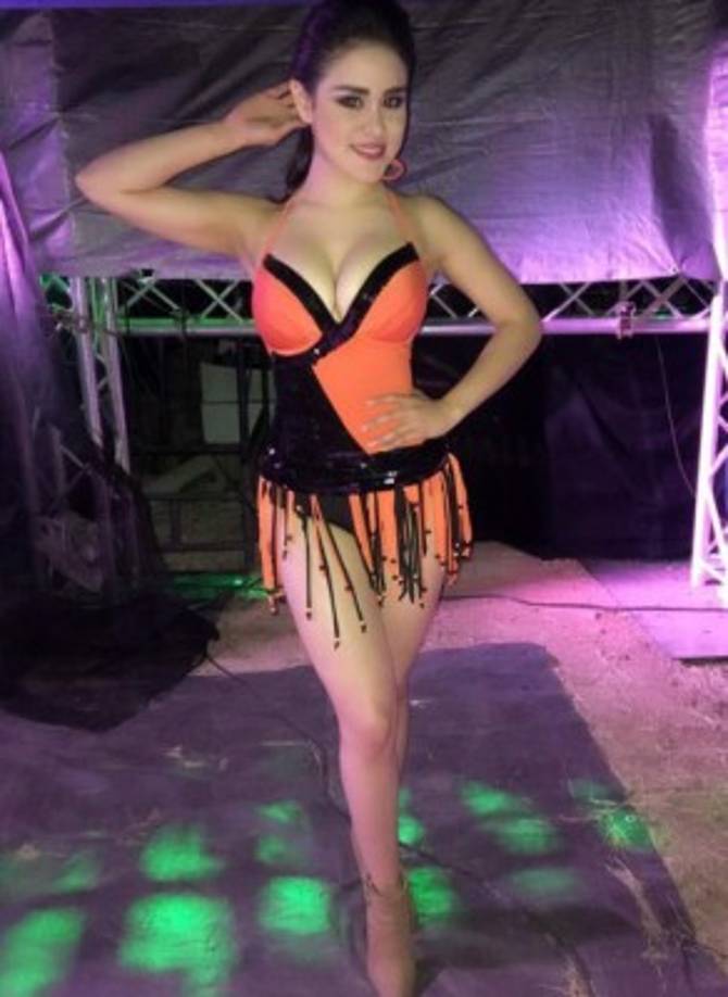 La guapa chica Onice Flores es otra de las que cautiva en las redes sociales.