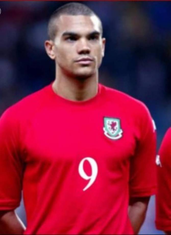 Su crecimiento ha sido exponencial en estos años, y en la actualidad tiene un salario mucho mayor que el de la media del fútbol mundial