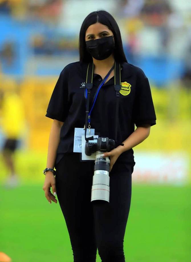 Ella estuvo encargada de tomar las fotografías del Real España.