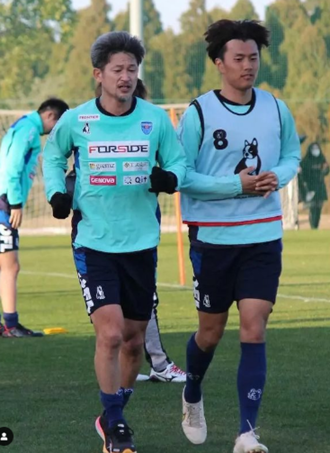 El Yokohama, su equipo desde 2005, es propiedad del Grupo Onodera, que a finales de 2022 adquirió la mayoría de las acciones de la SAD del Oliveirense.