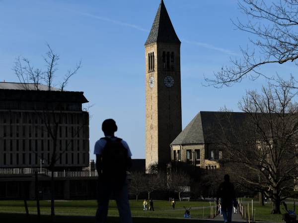 La Universidad de Cornell está perdiendo a “algunos de los mejores del mundo”, afirmó una funcionaria.