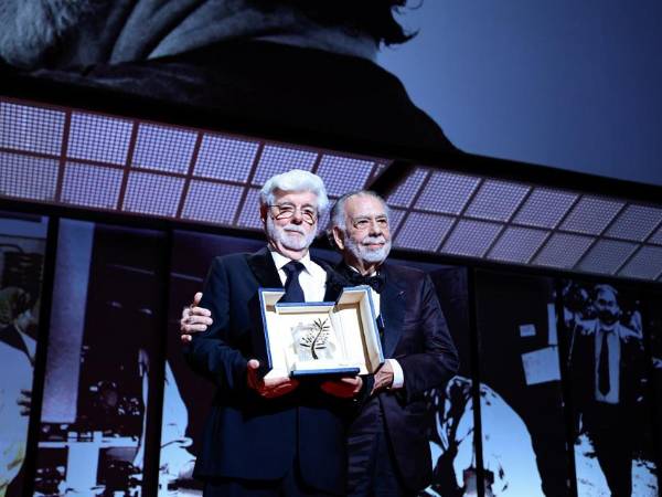 El director George Lucas, padre de la saga “La guerra de las galaxias”, recibe una Palma de Oro honorífica en el 77º Festival de Cannes.