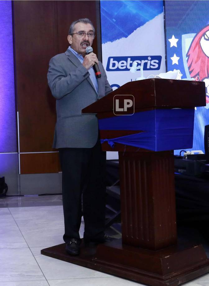 El presidente de la Liga Nacional, Wilfredo Guzmán, dijo que ha sido uno de los trofeos que más ha disfrutado ya que es novedoso.