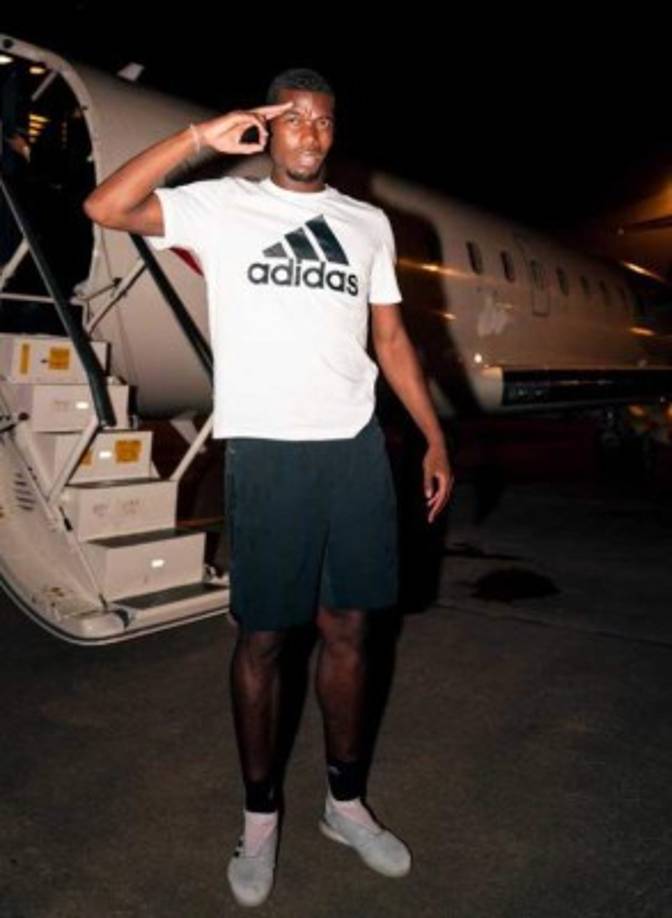 Paul Pogba: Según Sky Italia, el centrocampista francés habría decidido irse a la Juventus y descarta unirse al Real Madrid. En la 'Vecchia Signora' buscan la fórmula para asumir sus 15 millones anuales de sueldo y los 150 que pide el Manchester United por el traspaso.