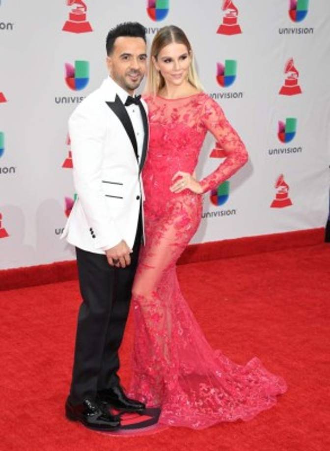 Luis Fonsi y su esposa Agueda López
