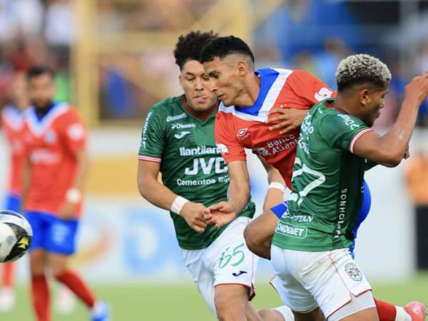 José Mario Pinto fue un dolor de cabeza para la defensa del Marathón en el clásico donde Olimpia se impuso 2-1.