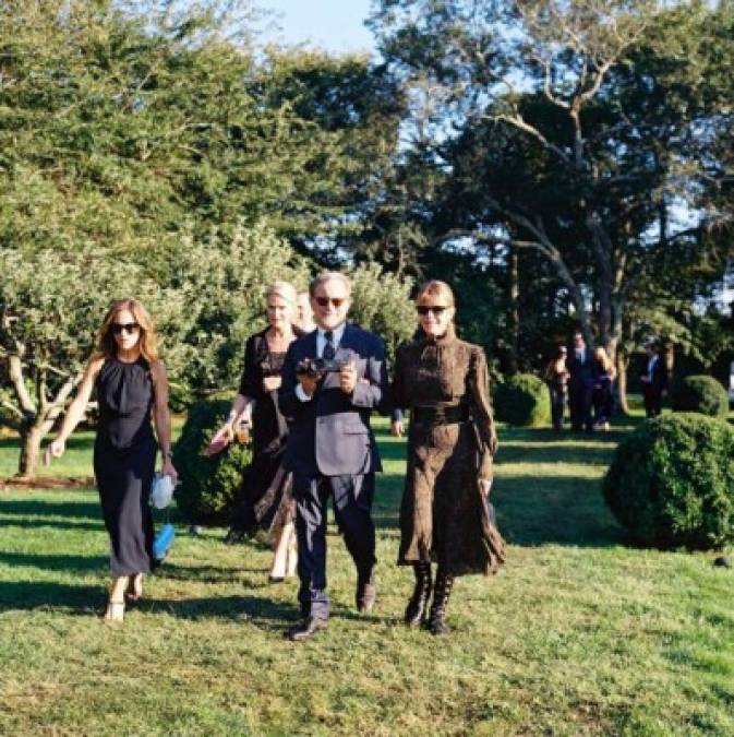 Como era de esperar en la boda de una gran estrella de Hollywood habrían otras tantas más, como el director Steven Spielberg o Jennifer Garner.