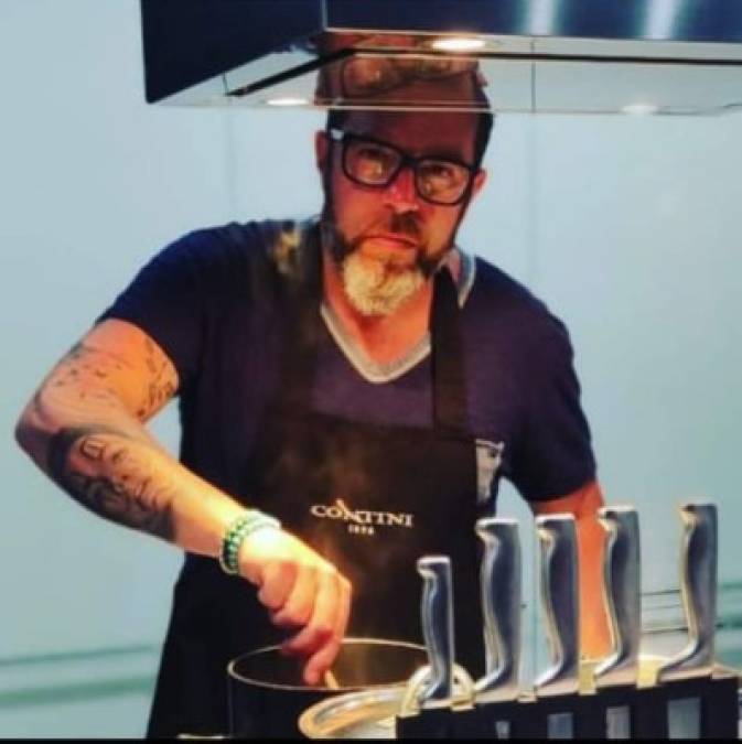 El chef Barone reveló que siempre le cocinaba a Cristiano Ronaldo con aceite de coco, pues es un producto clave para quemar calorías más fácil.