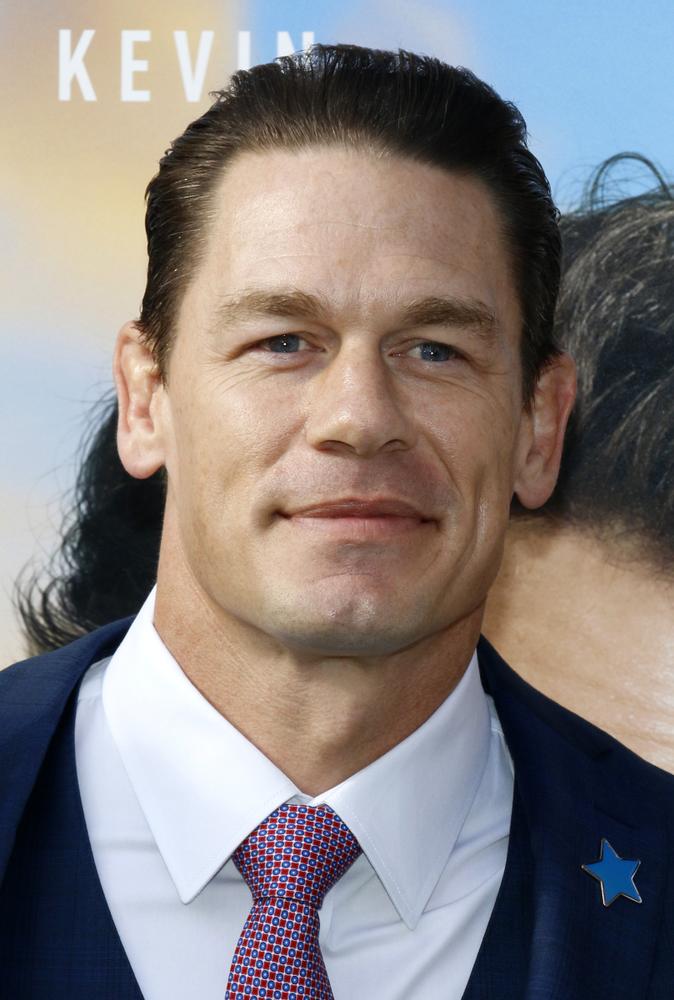 Fan con cáncer conmueve a John Cena en emotivo encuentro