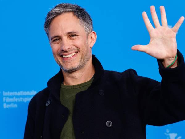 El actor mexicano Gael Garcia Bernal . EFE/Hannibal Hanschke