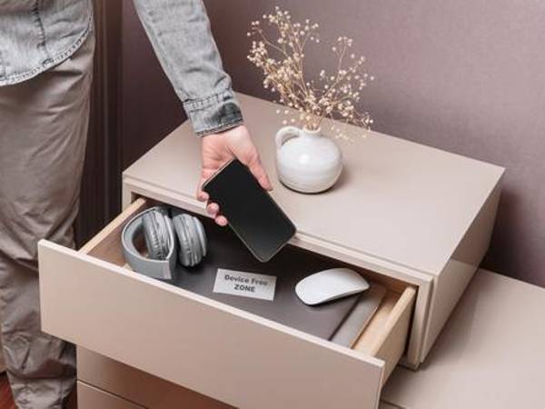 Cada vez más jóvenes se suman a la tendencia de llevar a cabo un détox digital para recargar las pilas.