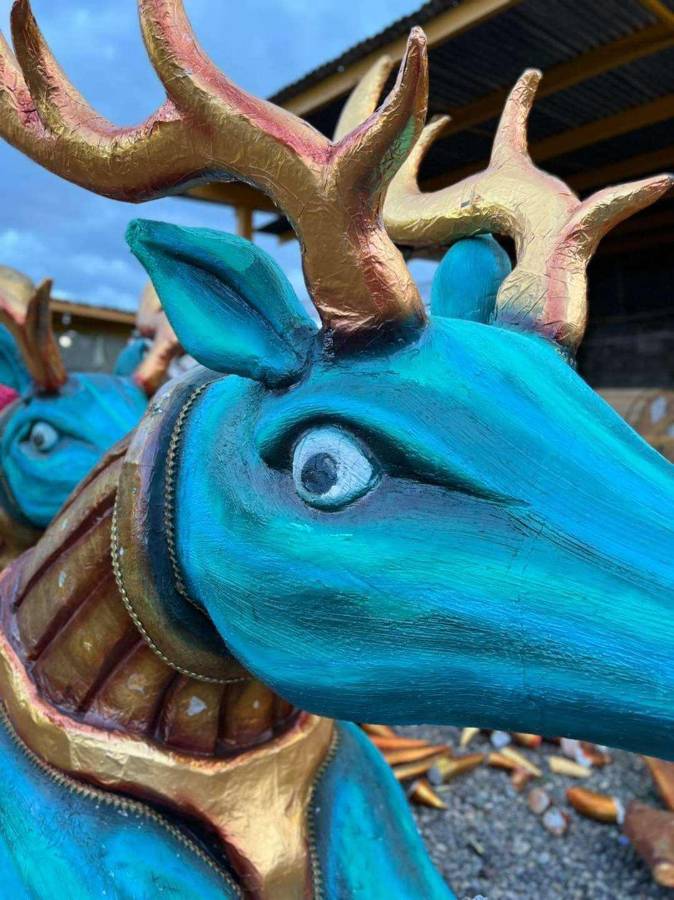 1972, año del primer carnaval de La Ceiba, tiempo después los carnavalitos. Este día es en La Alambra, mañana en barrio Inglés y el viernes en La Isla.