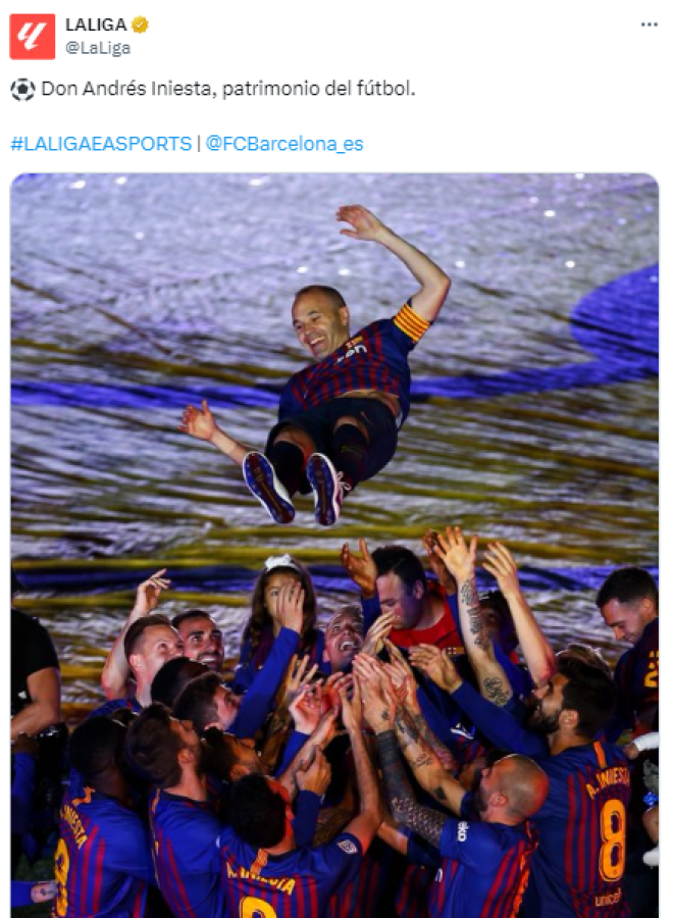 “Patrimonio del fútbol”, publicaron en la cuenta oficial de la liga española tras el retiro de Iniesta.
