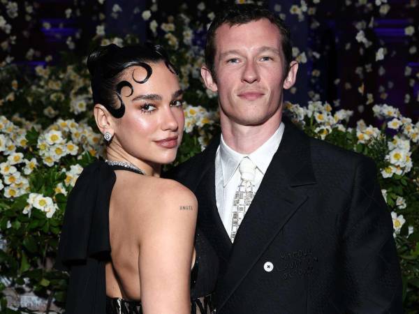 La cantante británica Dua Lipa prepara su boda en Palermo (Sicilia, sur de Italia) con el actor Callum Turner para el próximo fin de semana, entre el 5 y 7 de junio, según avanzaron este miércoles varios medios de comunicación italianos.