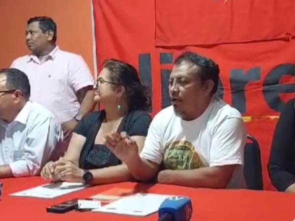 Juan López había exigido la renuncia del alcalde de Tocoa, Adán Fúnez, quien aparece en el narcovideo de Carlos Zelaya.