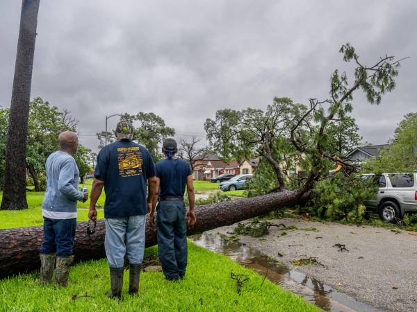 La tormenta Beryl dejó inundaciones, árboles caídos y daños en infraestructuras en Texasa.
